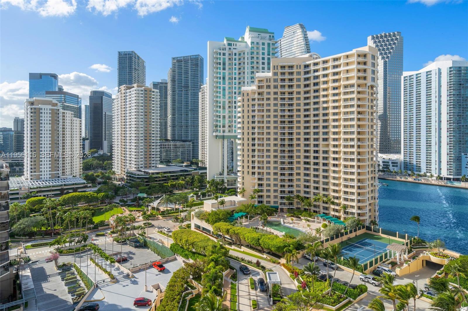 808 Brickell Key Dr #1808, Miami FL 33131