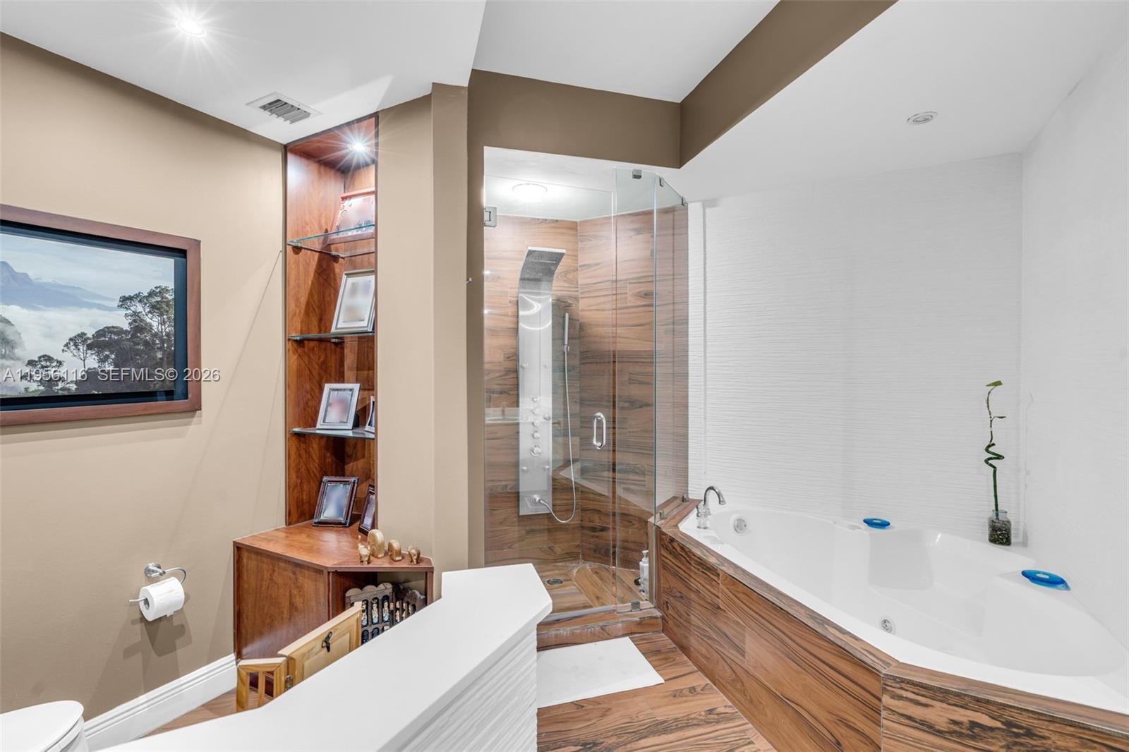 808 Brickell Key Dr #1808, Miami FL 33131