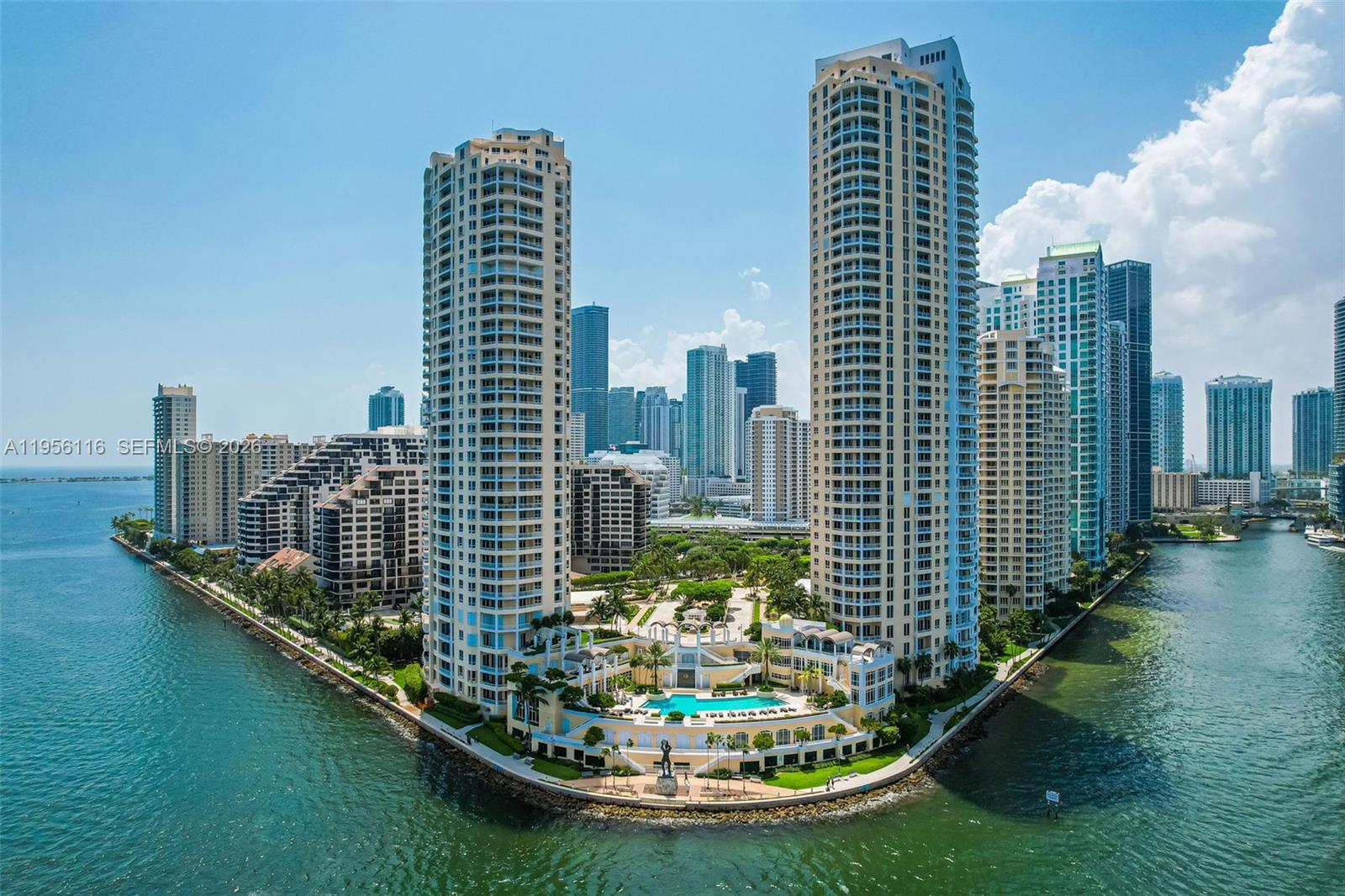 808 Brickell Key Dr #1808, Miami FL 33131
