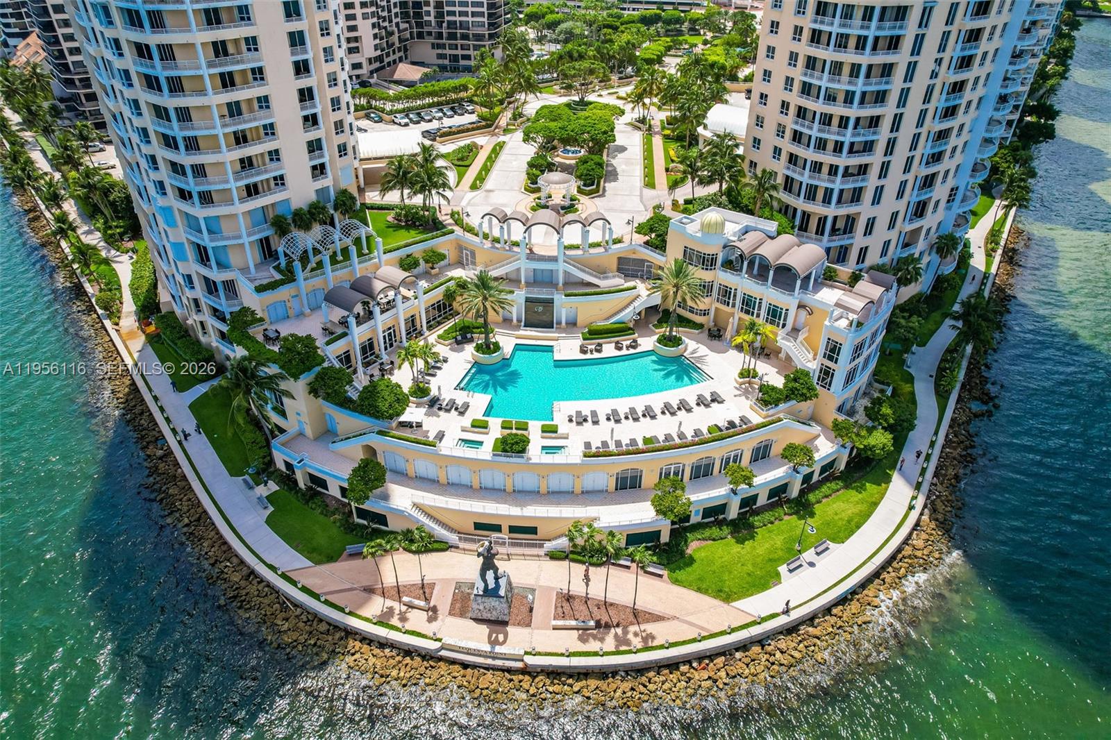 808 Brickell Key Dr #1808, Miami FL 33131