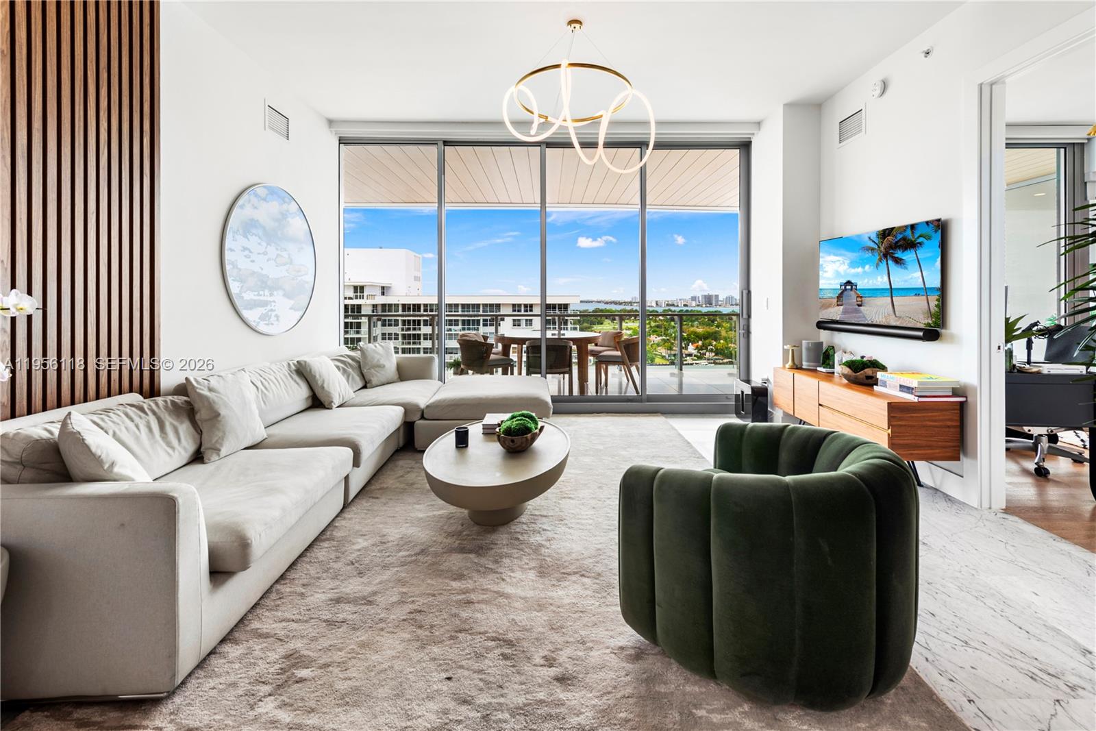 5775 Collins Ave #1405, Miami Beach FL 33140