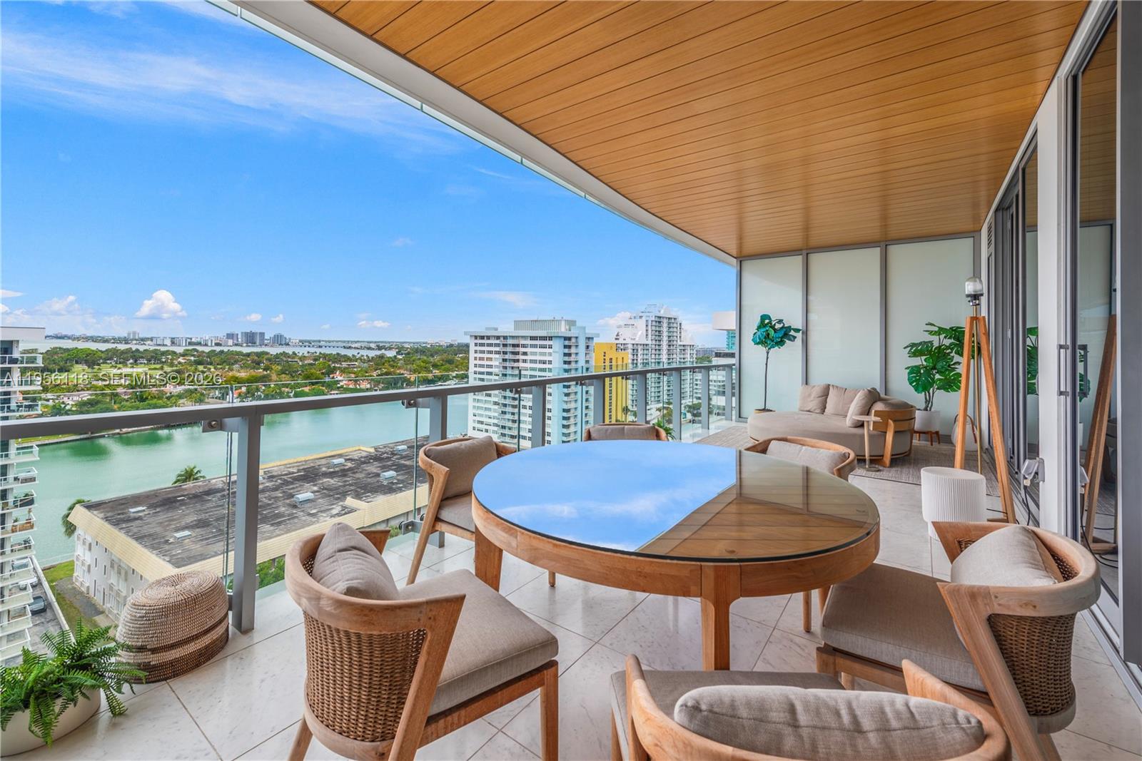 5775 Collins Ave #1405, Miami Beach FL 33140