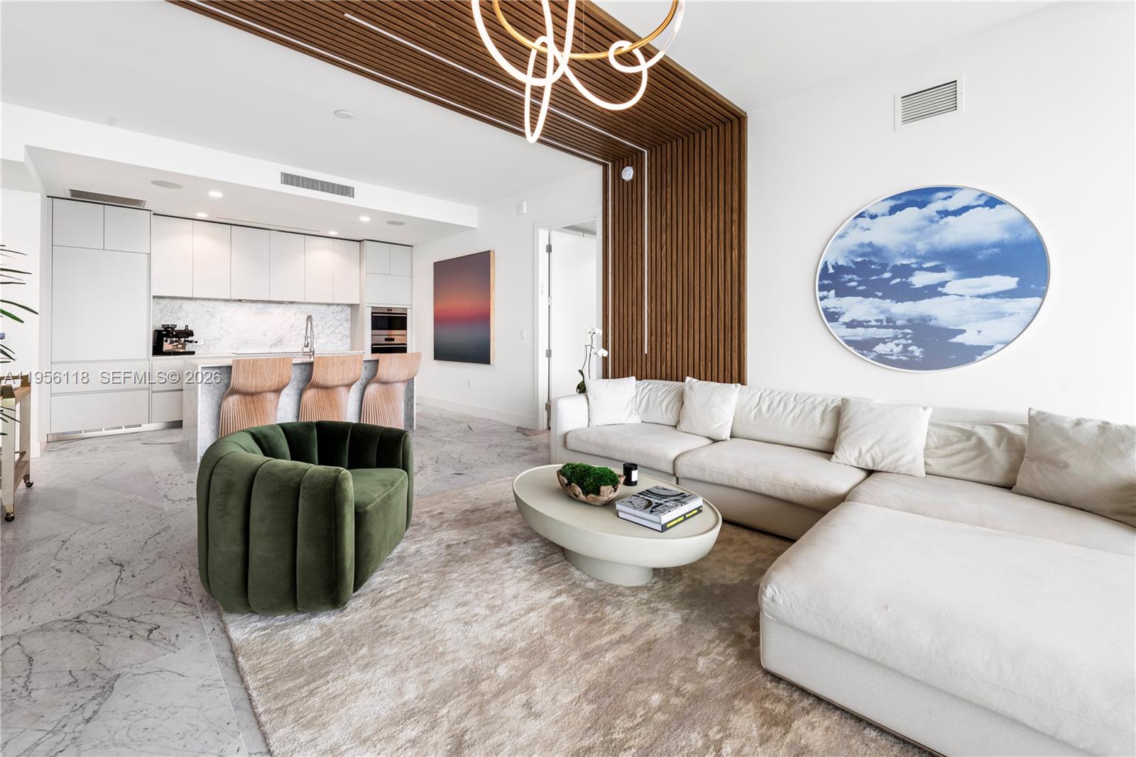 5775 Collins Ave #1405, Miami Beach FL 33140