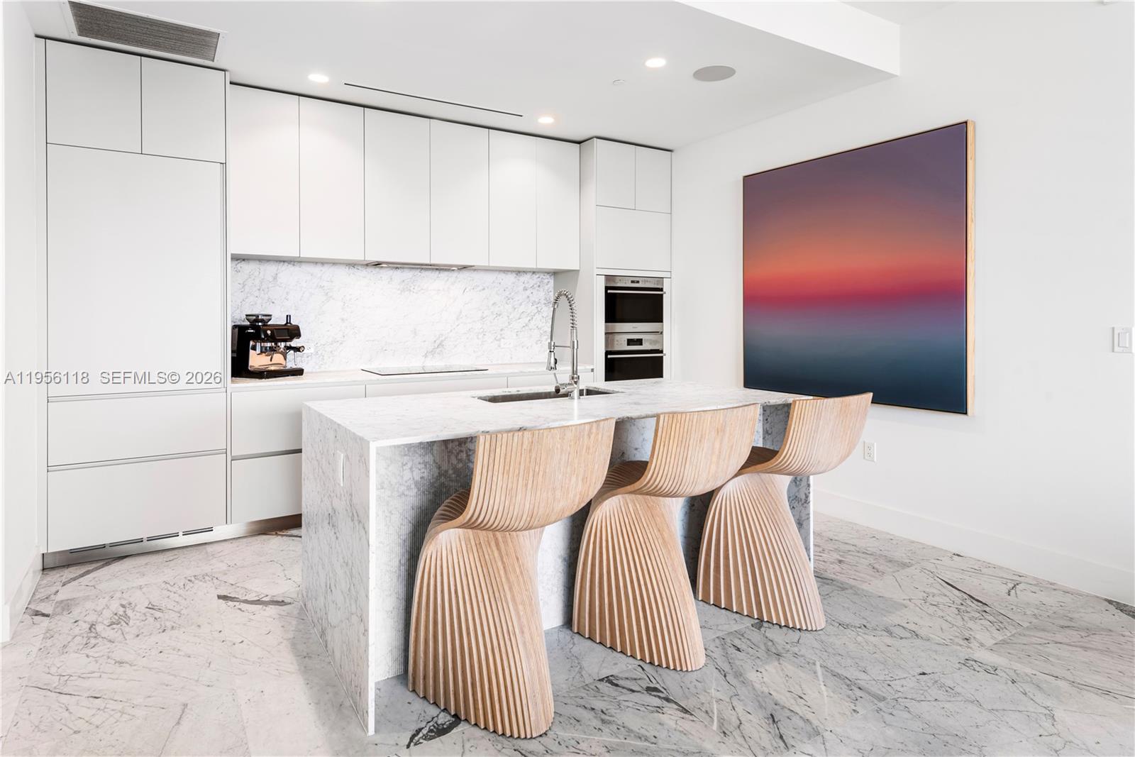 5775 Collins Ave #1405, Miami Beach FL 33140