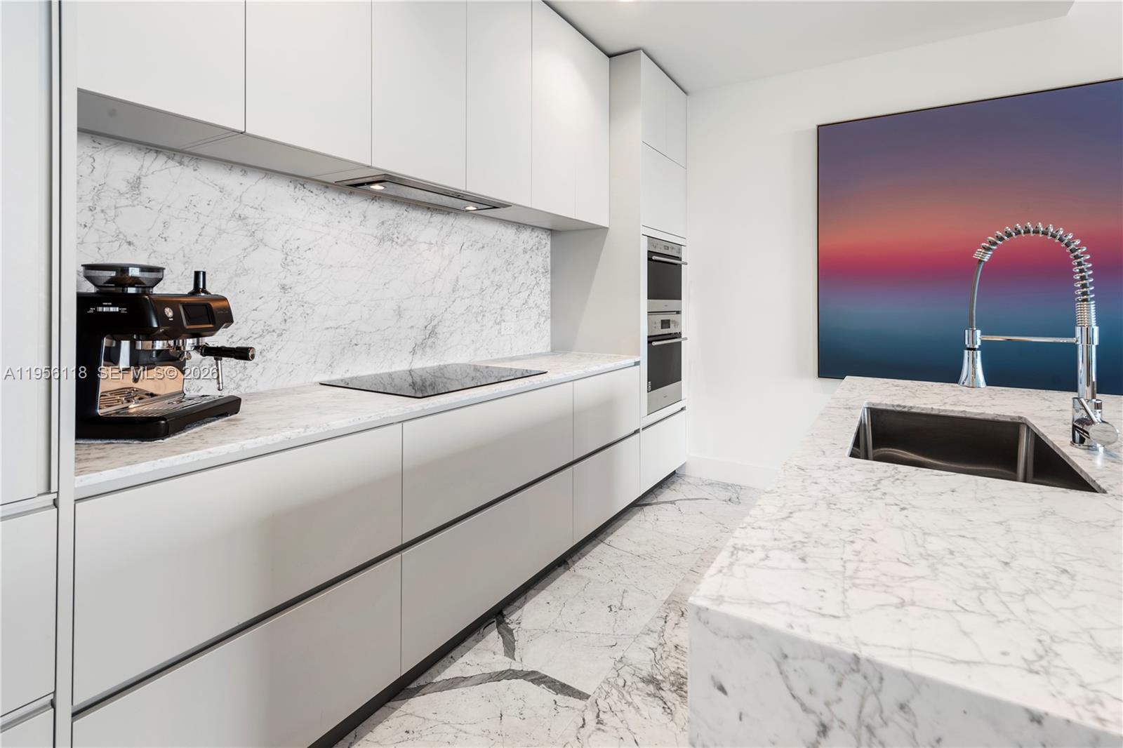 5775 Collins Ave #1405, Miami Beach FL 33140