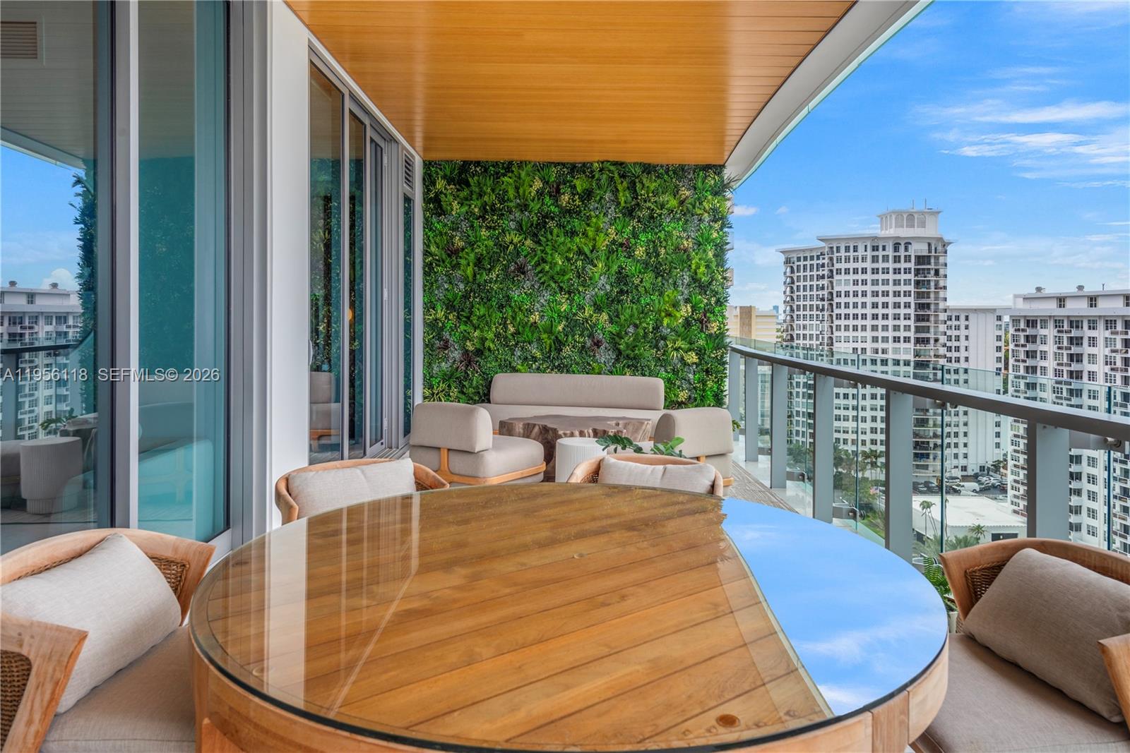 5775 Collins Ave #1405, Miami Beach FL 33140