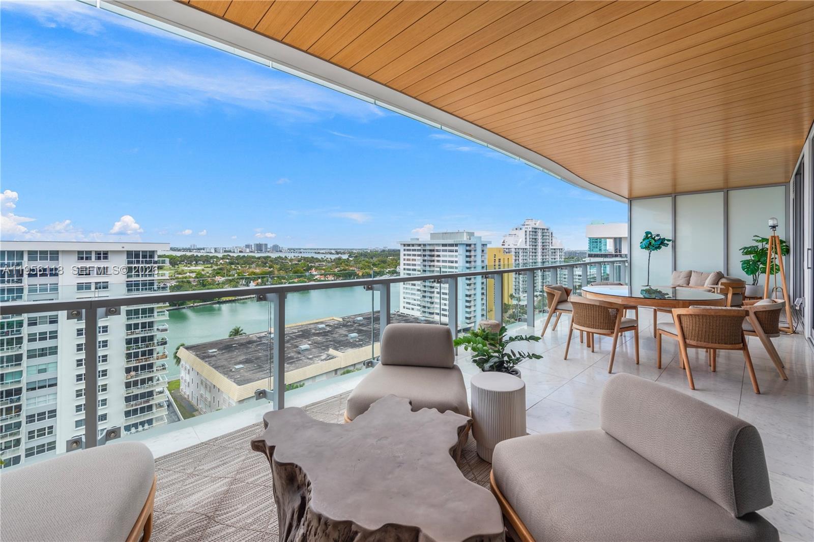 5775 Collins Ave #1405, Miami Beach FL 33140