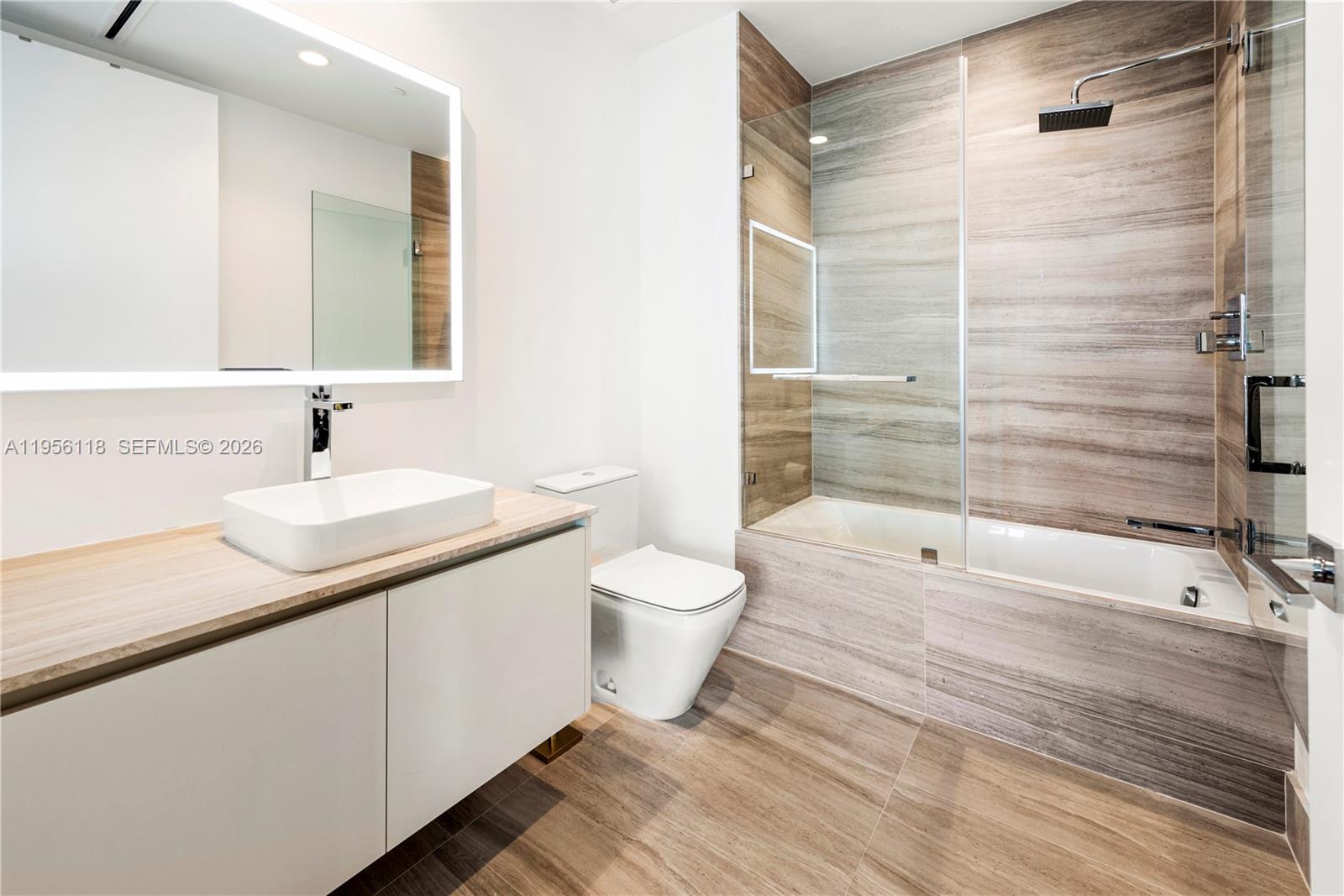 5775 Collins Ave #1405, Miami Beach FL 33140