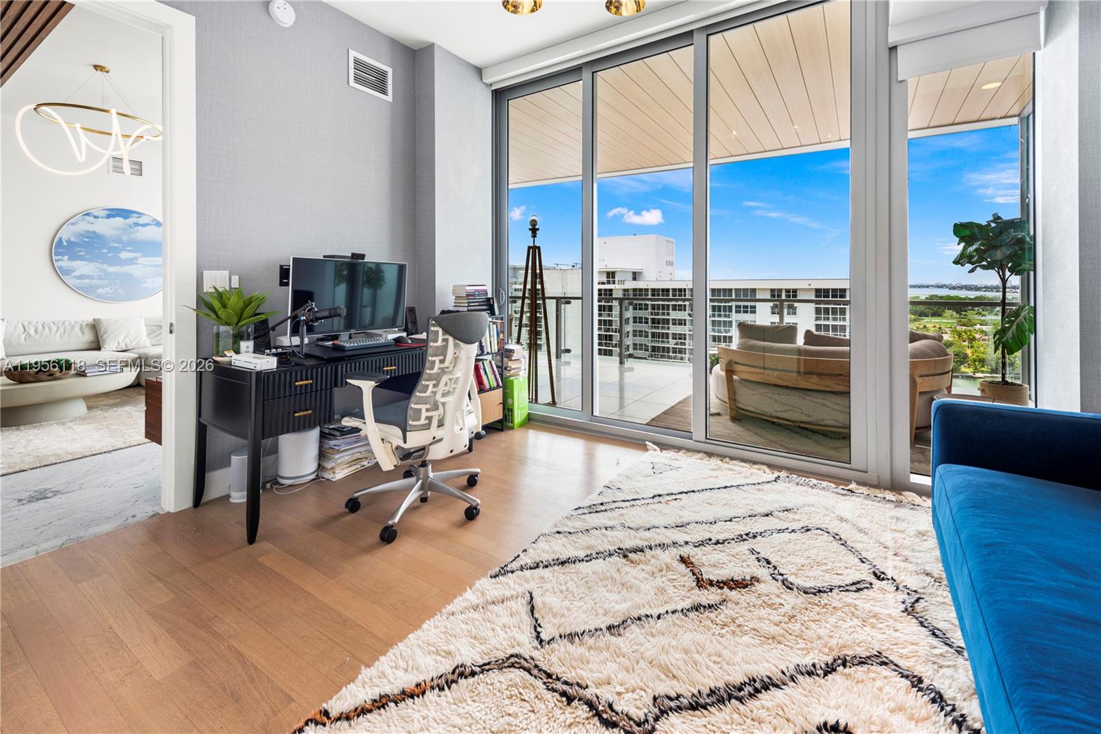 5775 Collins Ave #1405, Miami Beach FL 33140