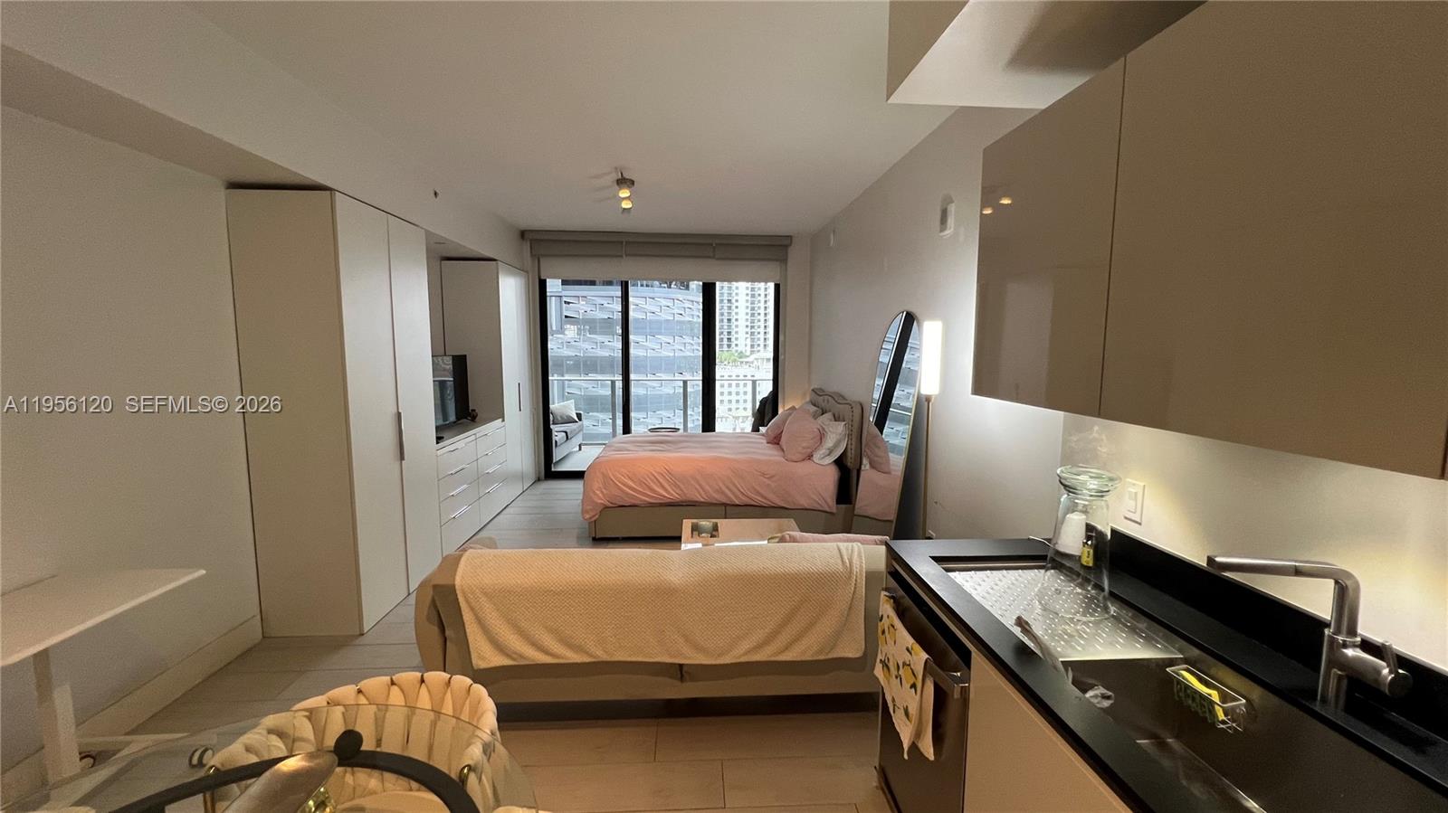 1010 Brickell Ave #1510, Miami FL 33131