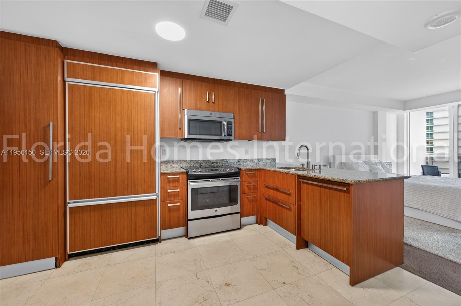 10275 Collins Ave #1202, Bal Harbour FL 33154