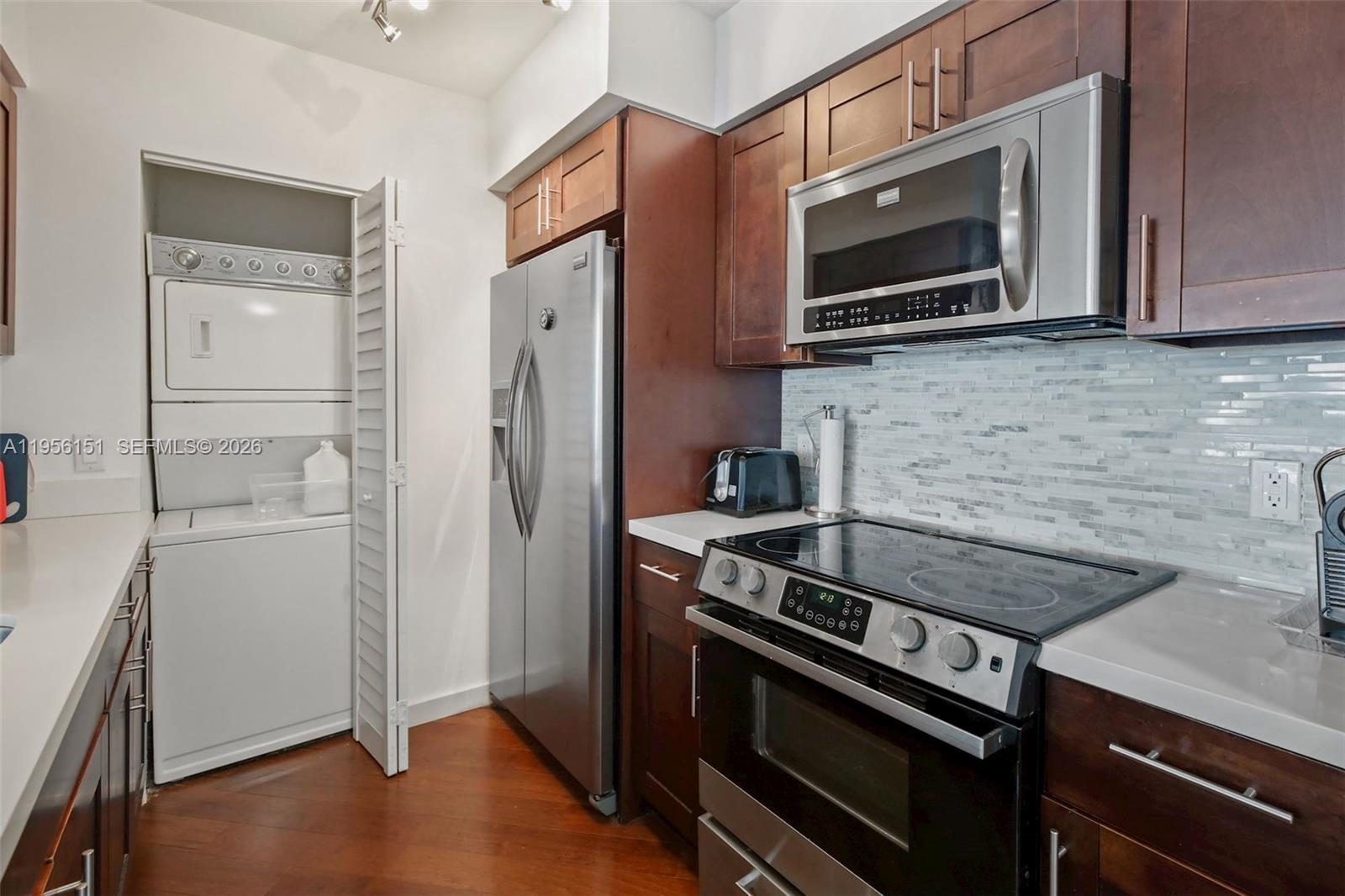 1155 Brickell Bay Dr #1806, Miami FL 33131