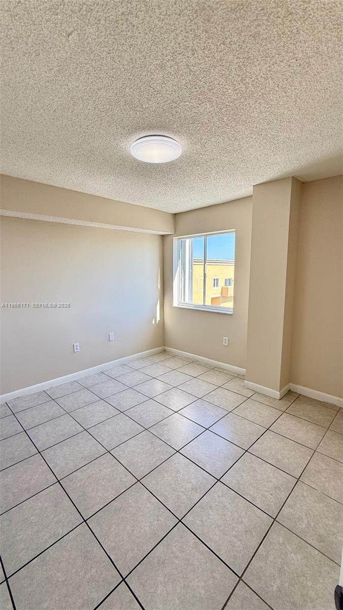 4854 NW 7th St #508, Miami FL 33126