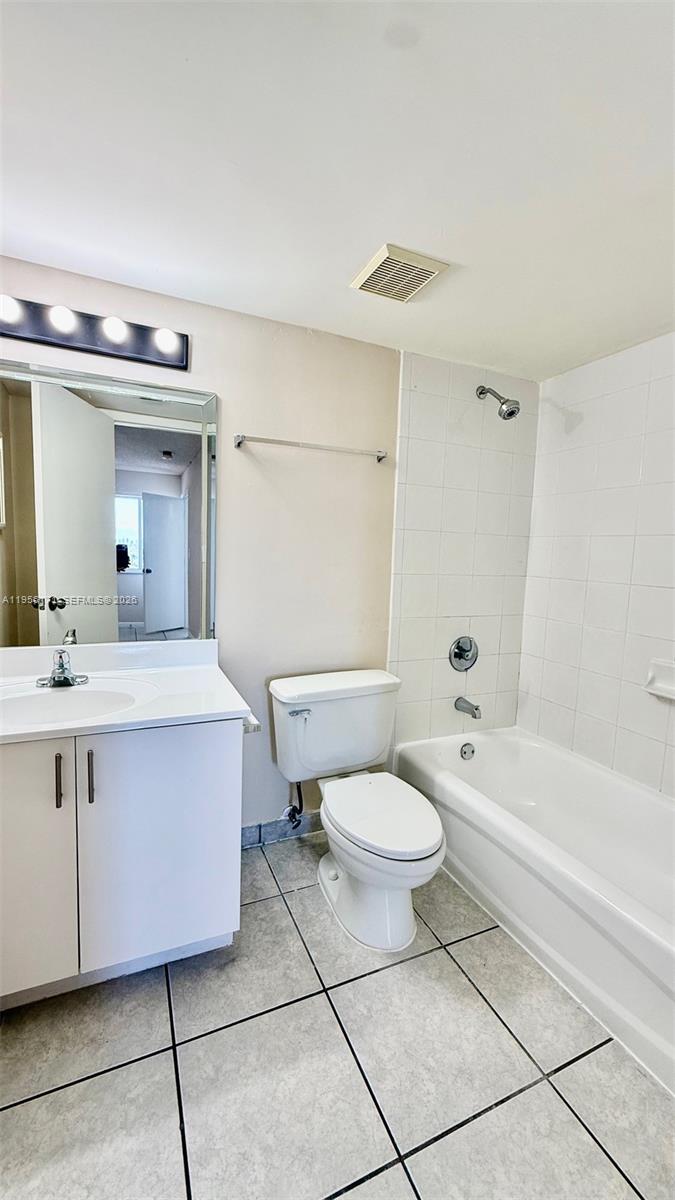 4854 NW 7th St #508, Miami FL 33126