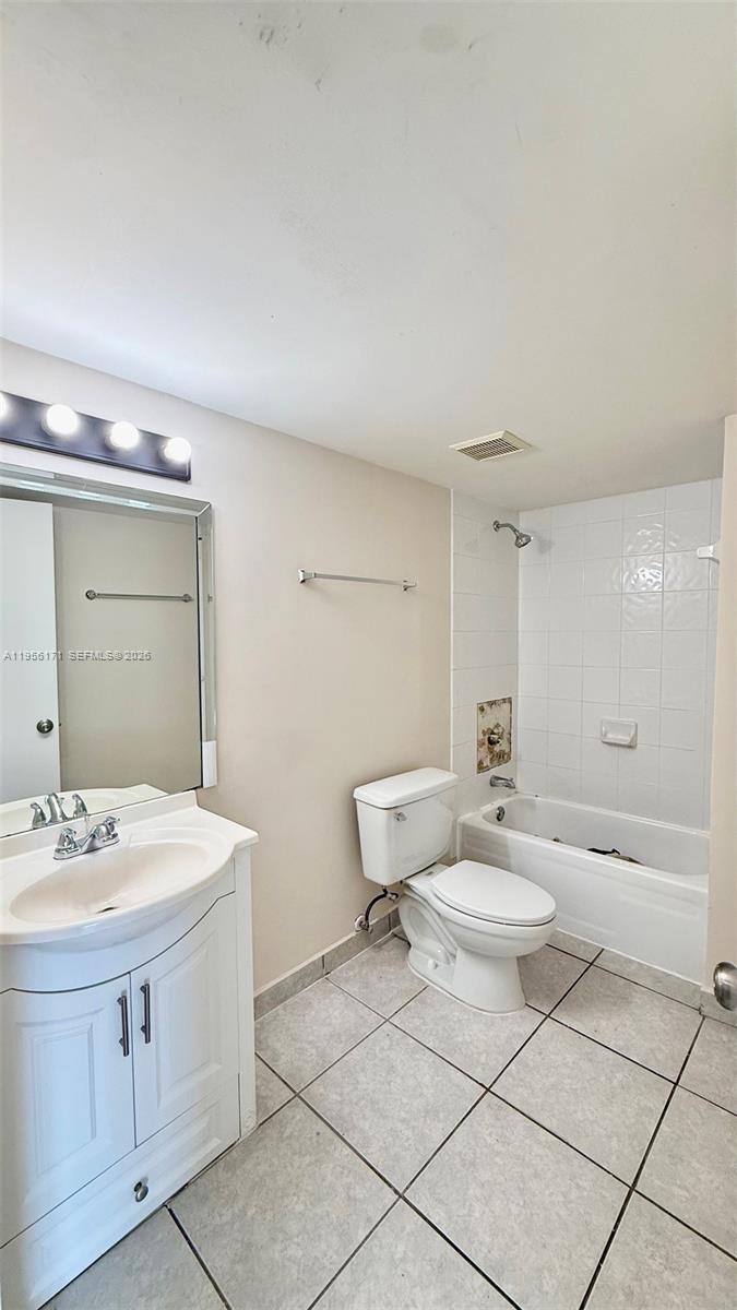 4854 NW 7th St #508, Miami FL 33126