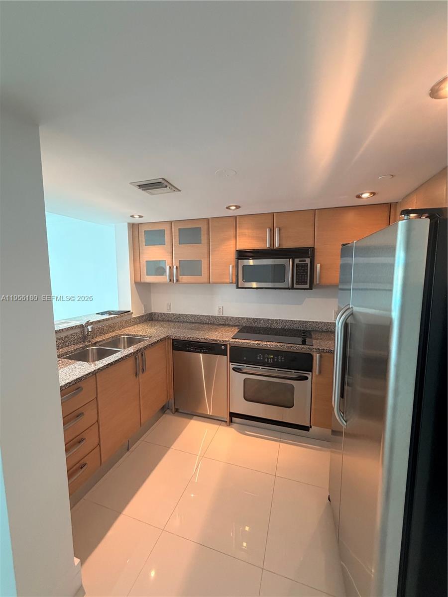 2101 Brickell Ave #1504, Miami FL 33129