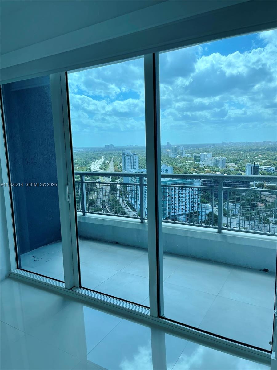 60 SW 13th St #2213, Miami FL 33130