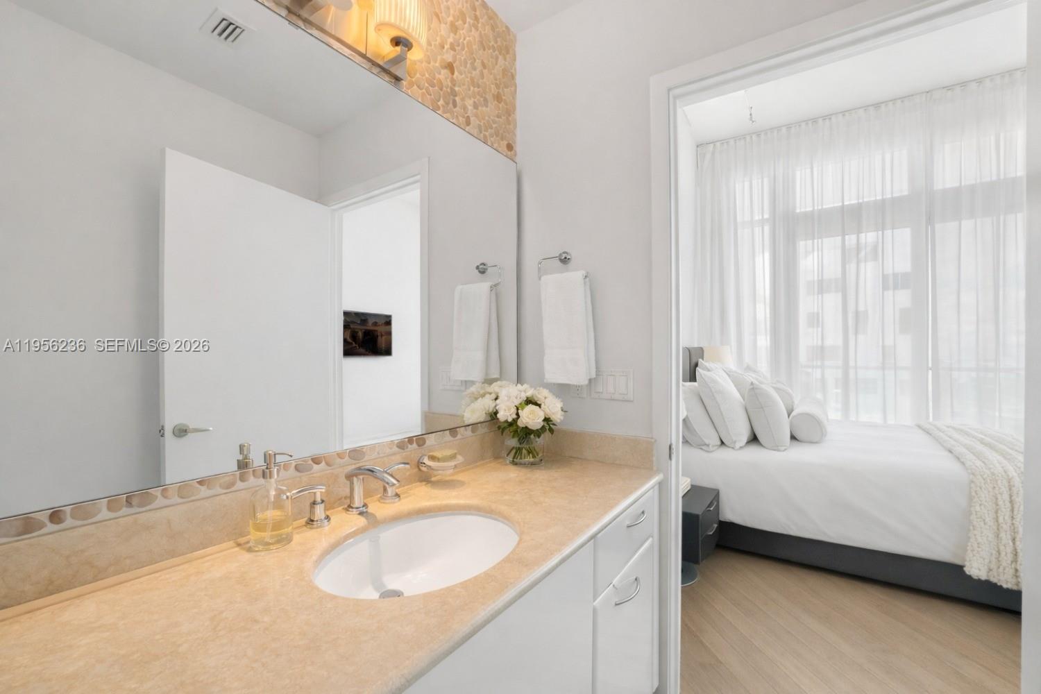 1331 Brickell Bay Dr #PH4605, Miami FL 33131