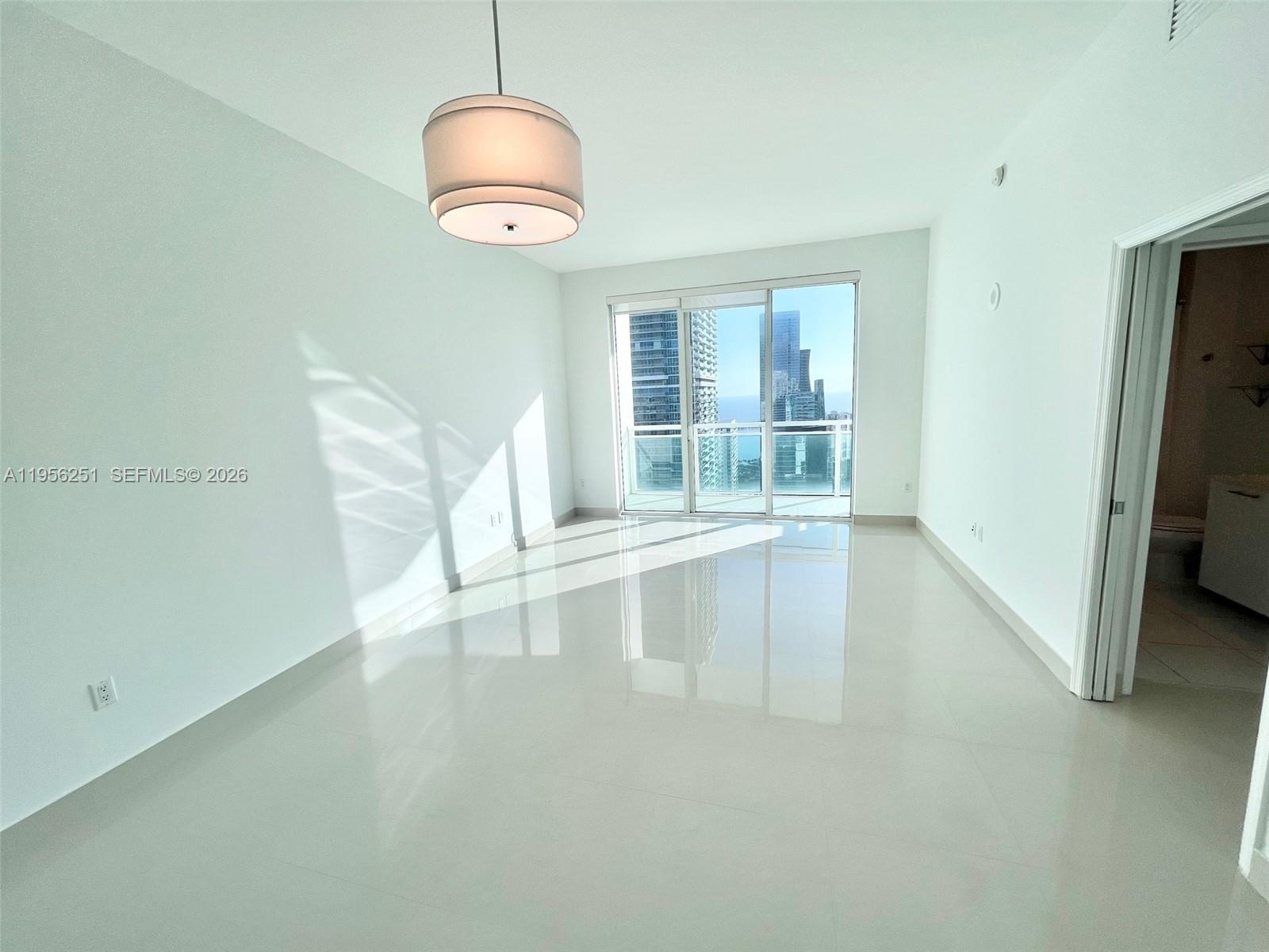 950 Brickell Bay Dr #4603, Miami FL 33131