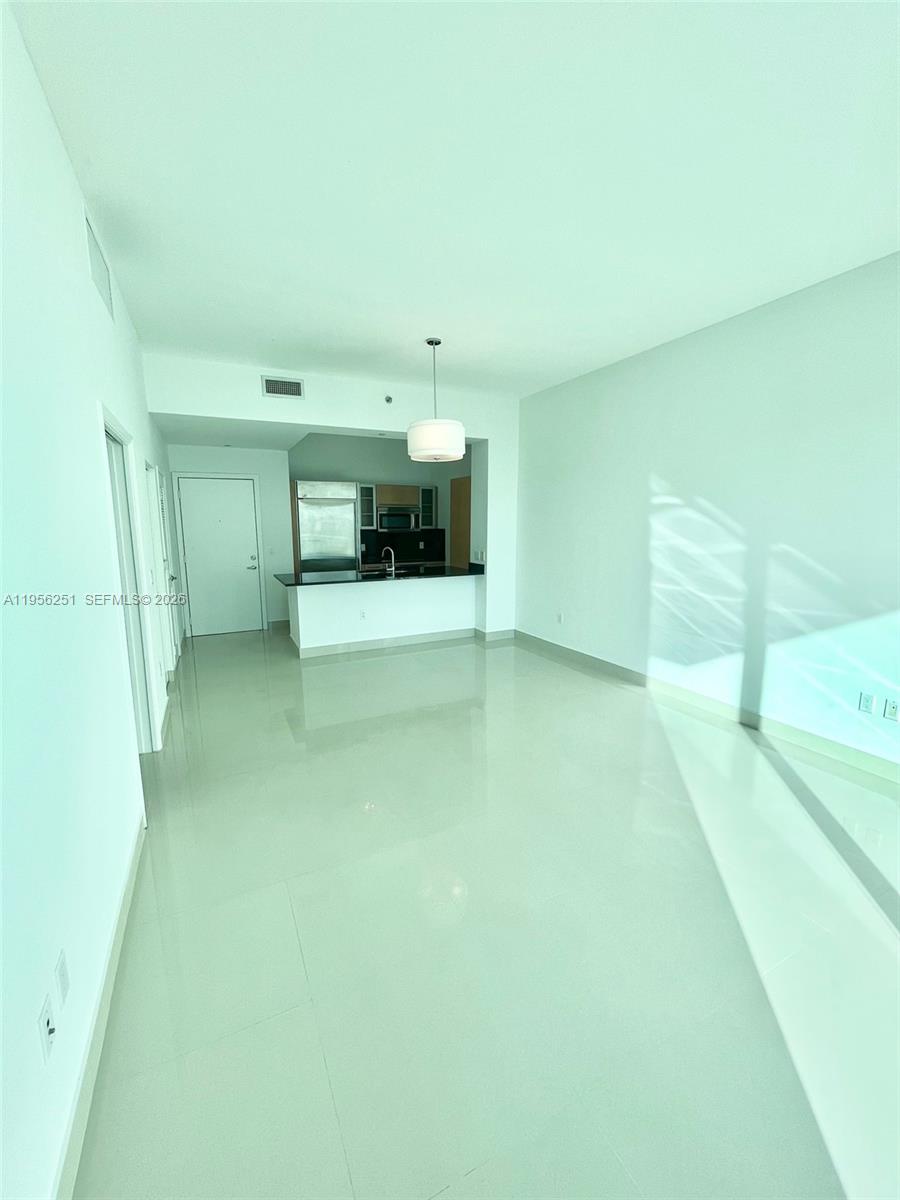 950 Brickell Bay Dr #4603, Miami FL 33131