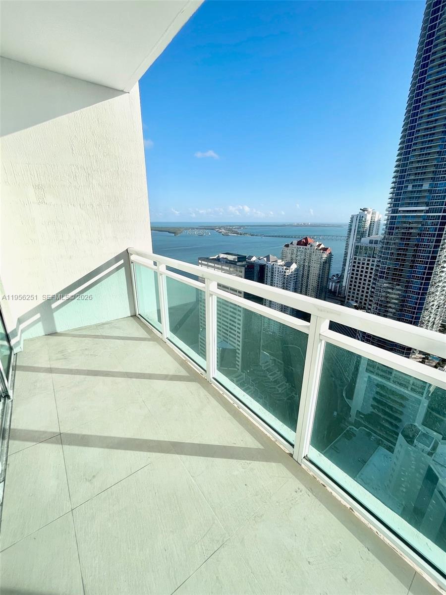 950 Brickell Bay Dr #4603, Miami FL 33131