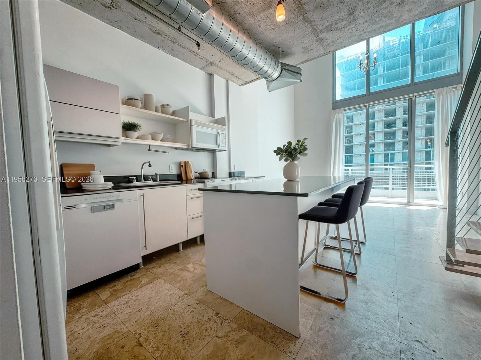 690 SW 1st Ct #2122, Miami FL 33130