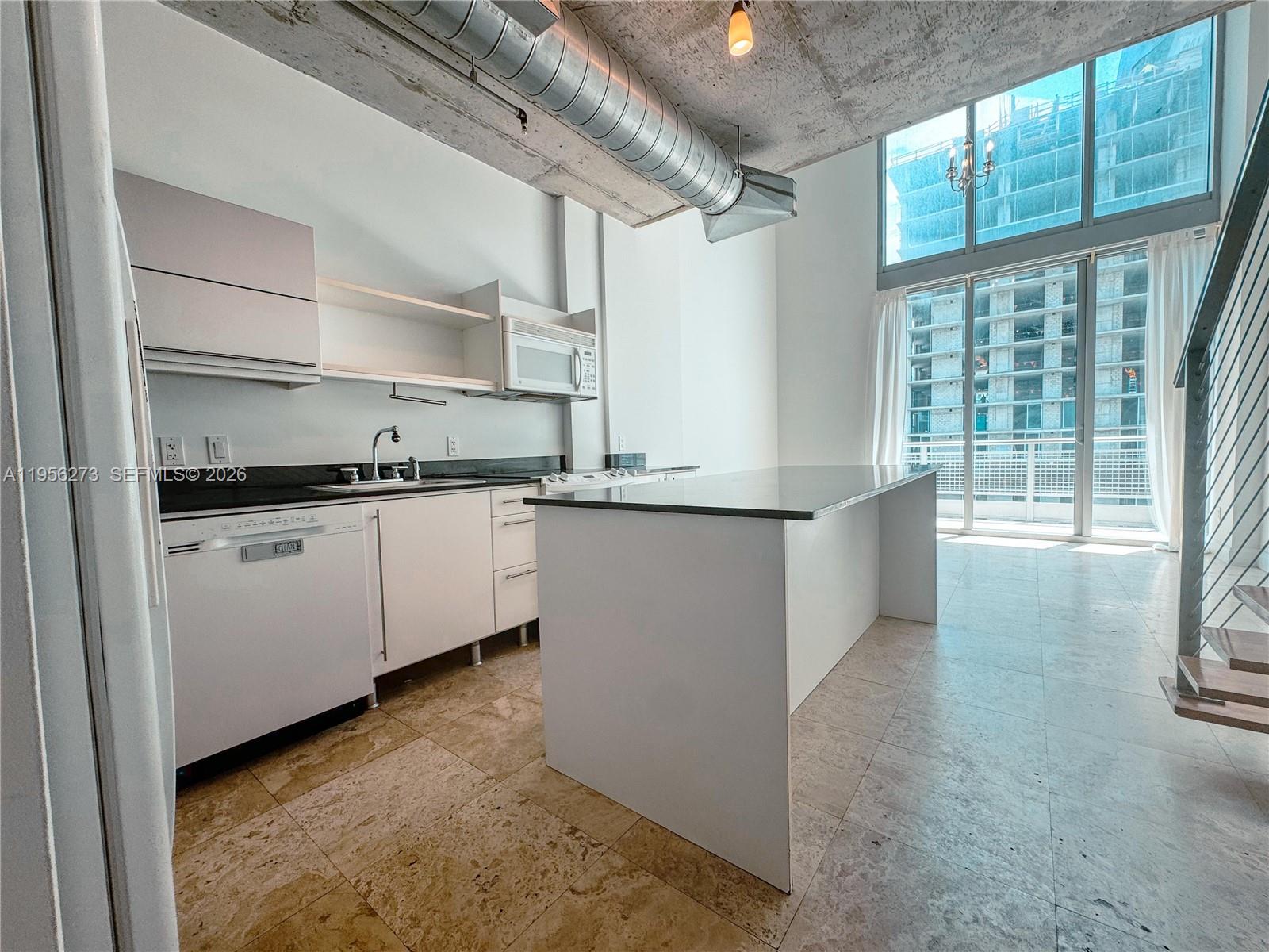690 SW 1st Ct #2122, Miami FL 33130