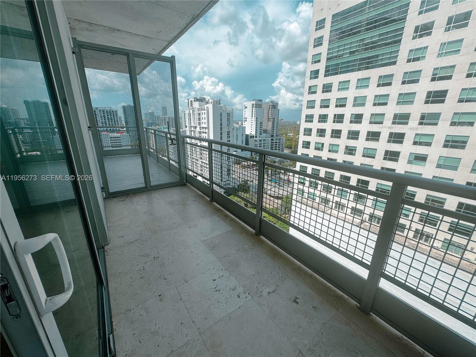 690 SW 1st Ct #2122, Miami FL 33130