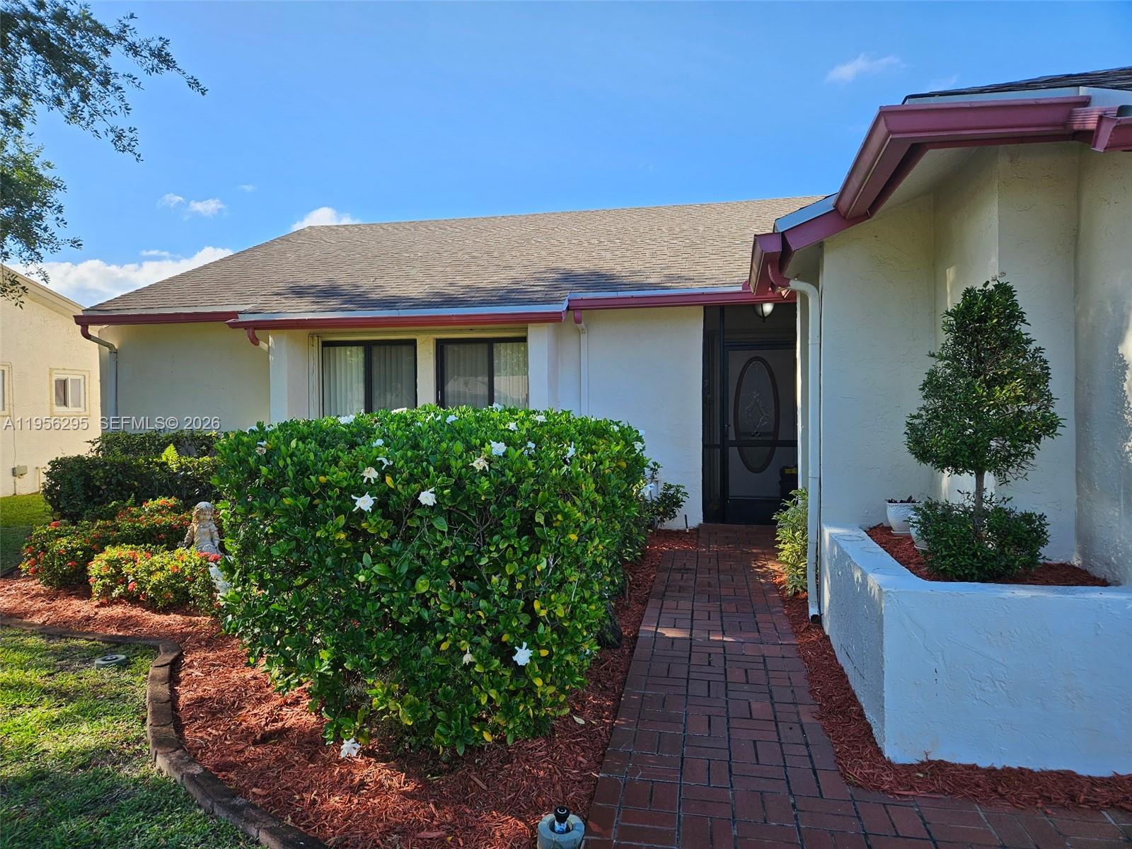 10301 Greenbriar Ct, Boca Raton FL 33498