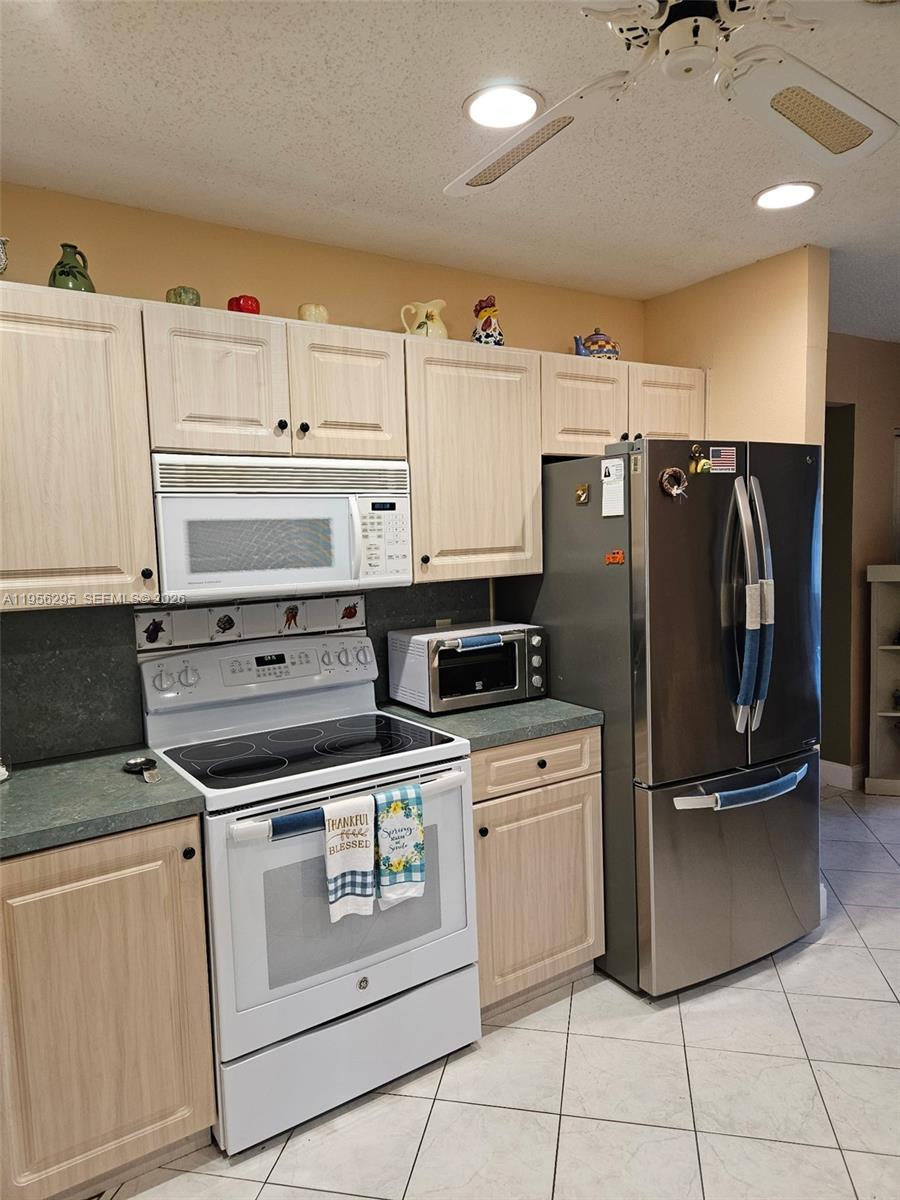 10301 Greenbriar Ct, Boca Raton FL 33498