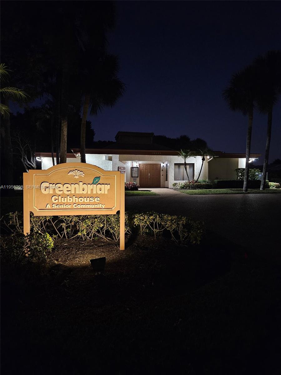 10301 Greenbriar Ct, Boca Raton FL 33498