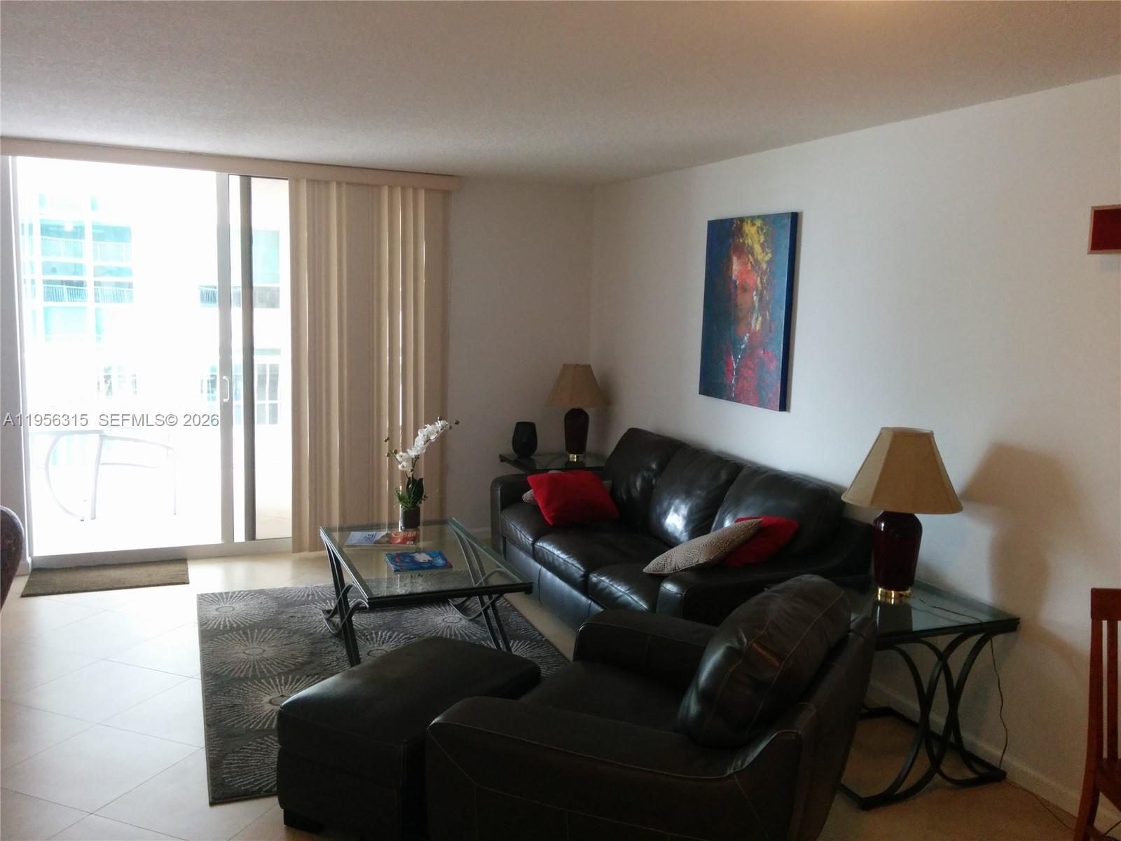 1200 Brickell Bay Dr #1612, Miami FL 33131