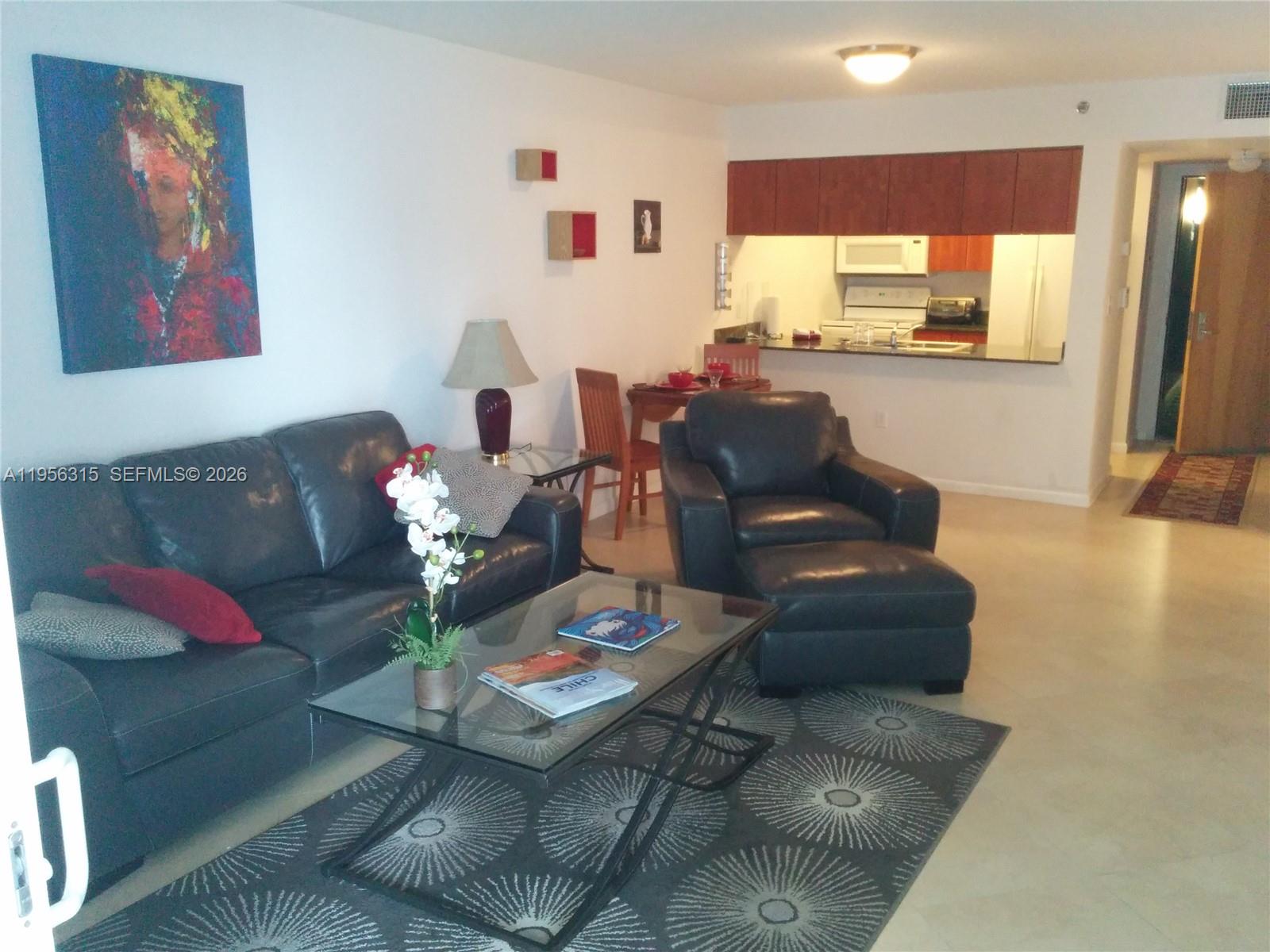 1200 Brickell Bay Dr #1612, Miami FL 33131