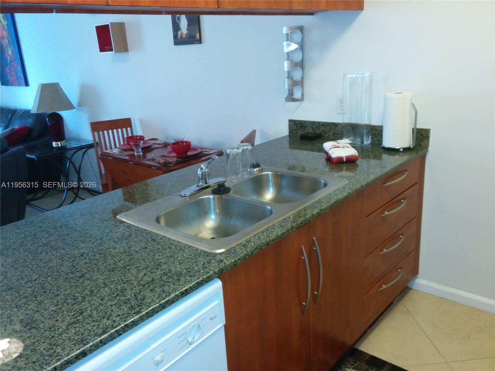 1200 Brickell Bay Dr #1612, Miami FL 33131