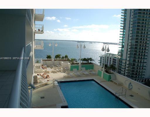 1200 Brickell Bay Dr #1612, Miami FL 33131