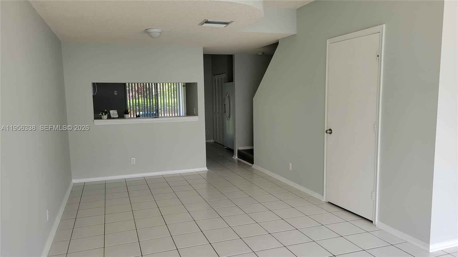 16679 Hemingway Dr, Weston FL 33326