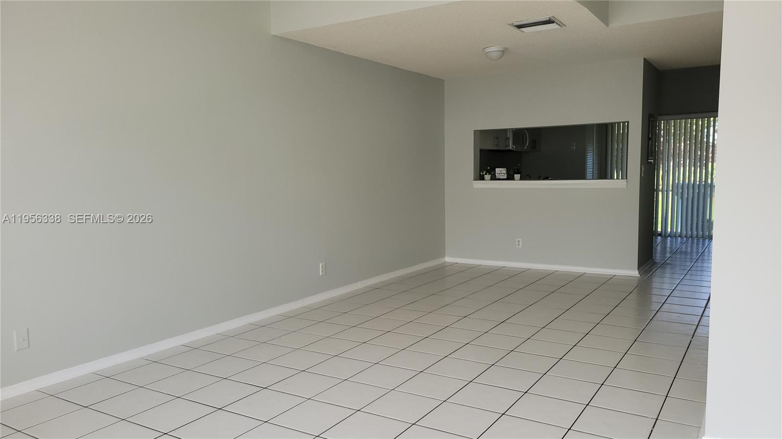 16679 Hemingway Dr, Weston FL 33326
