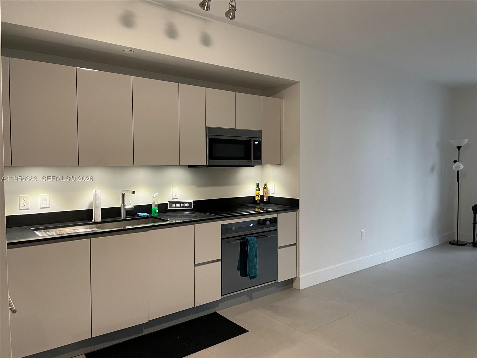 1010 Brickell Ave #3708, Miami FL 33131