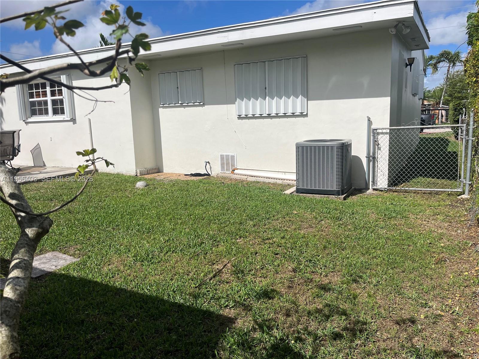 9026 SW 34 ST, Miami FL 33165
