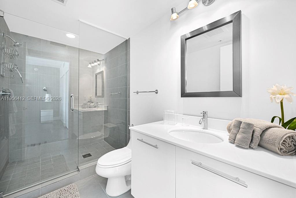 92 SW 3rd St #4806, Miami FL 33130
