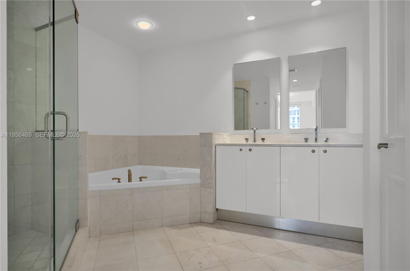 901 Brickell Key Blvd #805, Miami FL 33131