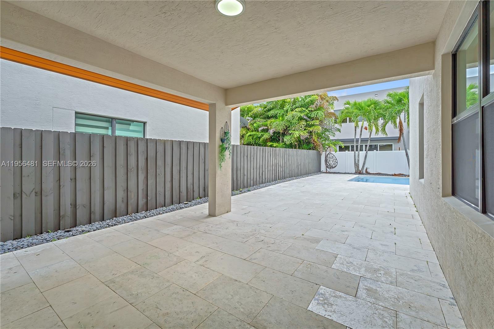 10250 NW 76th Ter, Doral FL 33178
