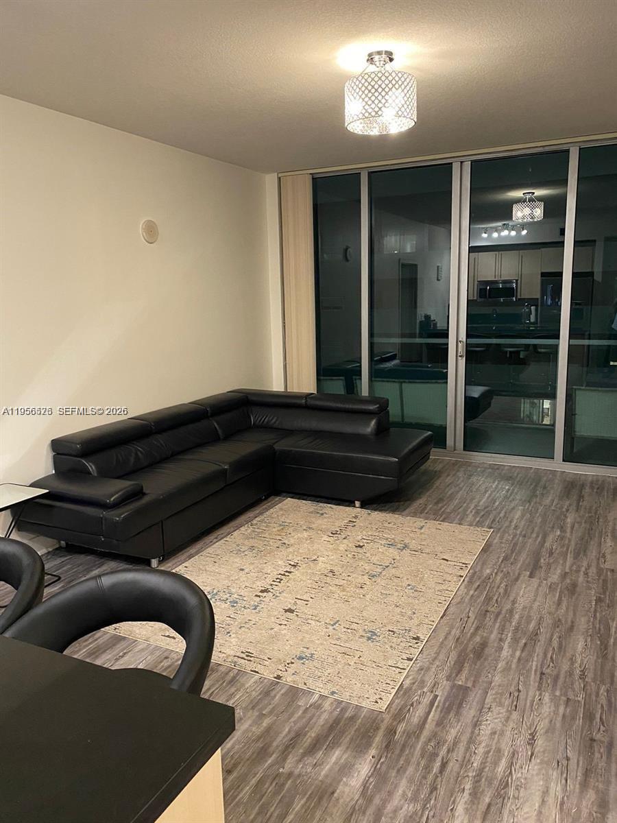 1111 SW 1st Ave #1422-N, Miami FL 33130