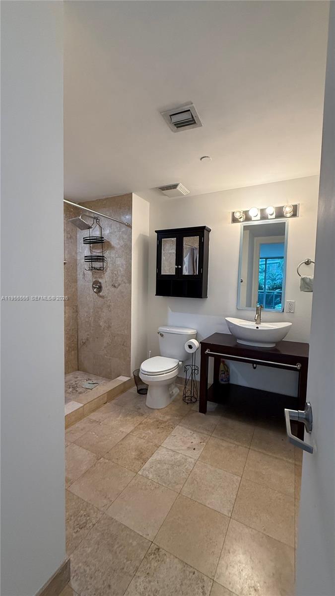 350 S Miami Ave #304, Miami FL 33130