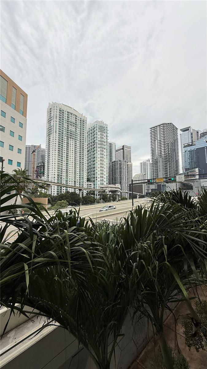 350 S Miami Ave #304, Miami FL 33130