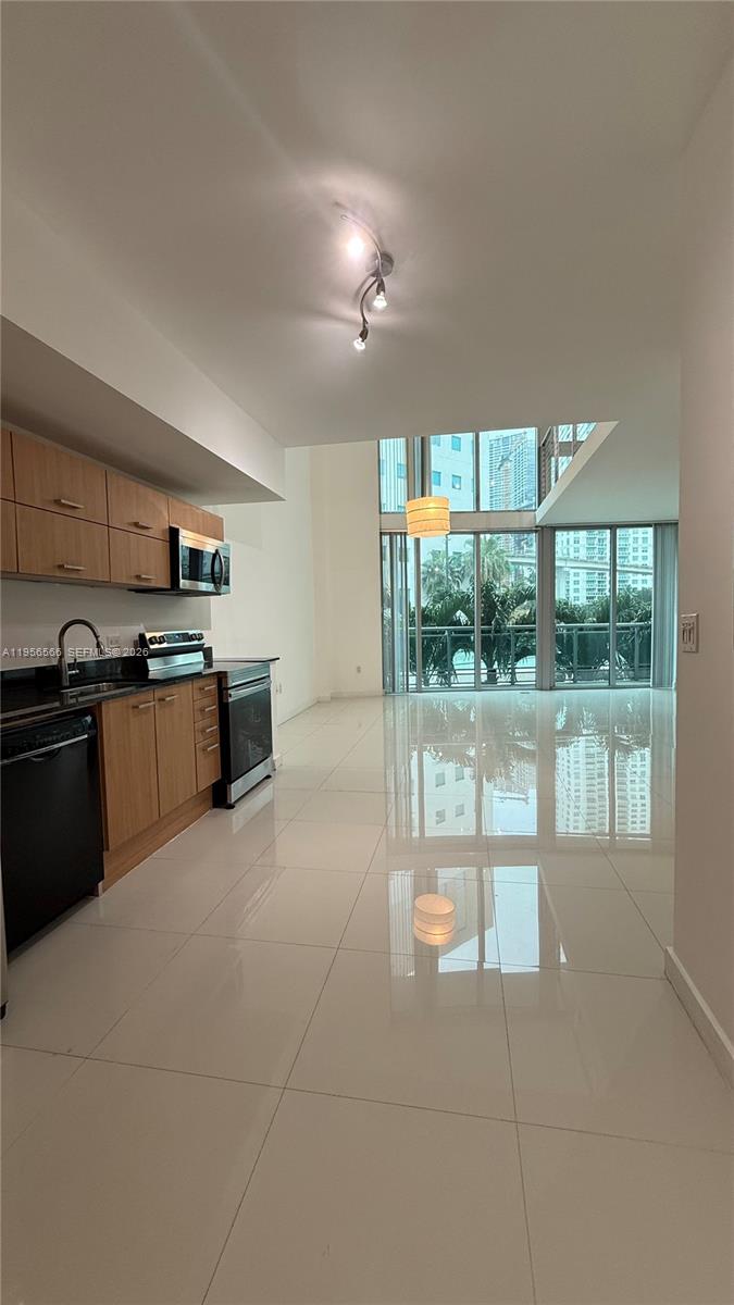 350 S Miami Ave #304, Miami FL 33130