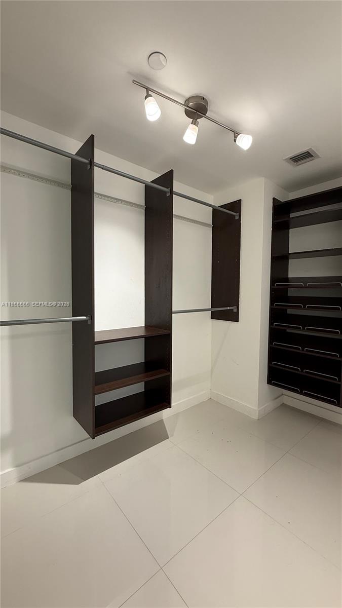 350 S Miami Ave #304, Miami FL 33130