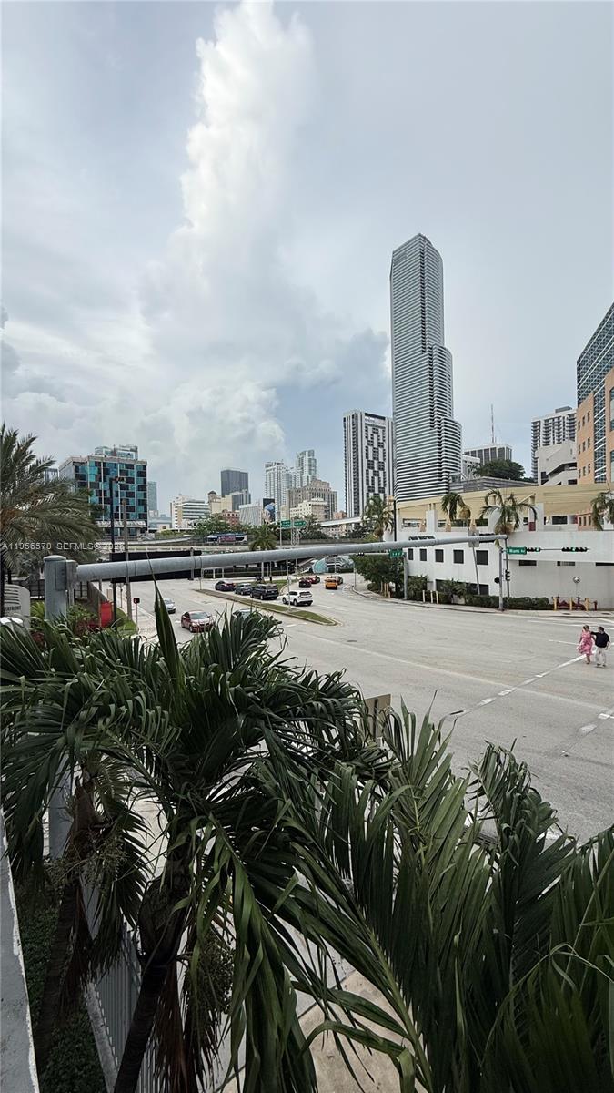 350 S Miami Ave #302, Miami FL 33130