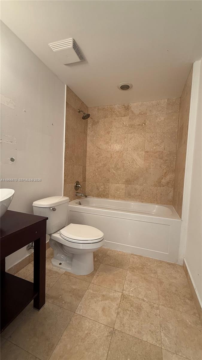 350 S Miami Ave #302, Miami FL 33130