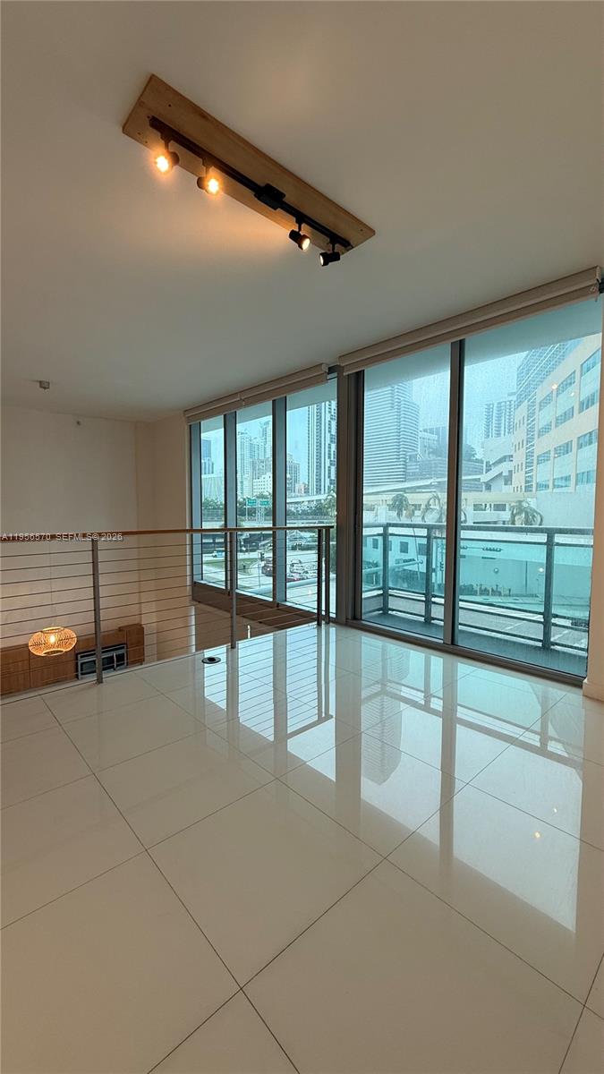 350 S Miami Ave #302, Miami FL 33130